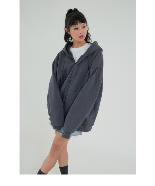 ACOVER(オコボ)の「オーバーサイズフードジップアップ 4カラー(パーカー・レディース・チャコールグレー/ブラック/グレー/クリーム/チャコール/ブラック系その他2/グレー系その他2/アイボリー系・FREE)」の12枚目の写真