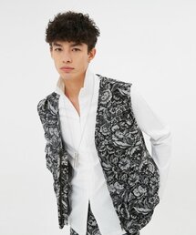MOONSUN（ムーンサン）の「UNISEX, Elie Flower Fisherman Vest / Black Flower（ベスト）」