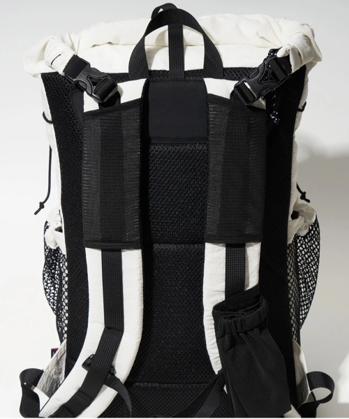 COBMASTER(コブマスター)の「COBMASTER/コブマスター CSR LANDSCAPE ROLLTOP PACK(バックパック/リュック・メンズ・グレー/ブラック・FREE)」の16枚目の写真