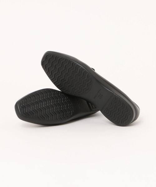 Shoes in Closet（シューズインクローゼット）の「【やわらか 軽い】スクエアトゥ シンプル フラット ローファー 3028（パンプス・レディース・ブラウン系9/ブラック・24.0cm/23.5cm/23.0cm/22.5cm/24.5cm/25.0cm/22.0cm）」の17枚目の写真