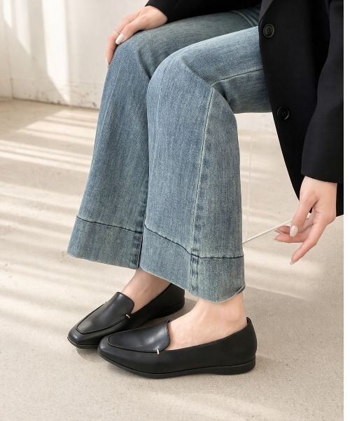 Shoes in Closet（シューズインクローゼット）の「【やわらか 軽い】スクエアトゥ シンプル フラット ローファー 3028（パンプス・レディース・ブラウン系9/ブラック・24.0cm/23.5cm/23.0cm/22.5cm/24.5cm/25.0cm/22.0cm）」の20枚目の写真