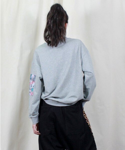 DEMARC(ドゥマーク)の「男女 スクエアグラフィック スウェット グレー(スウェット・メンズ・その他・MEDIUM/LARGE)」の8枚目の写真