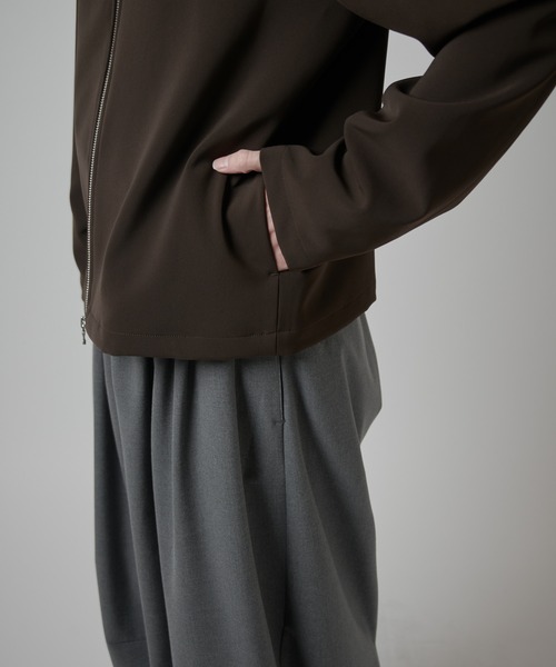 Lui's（ルイス）の「シーンレスジップブルゾン（ブルゾン・メンズ・ブラック/ダークブラウン・S/M）」の4枚目の写真