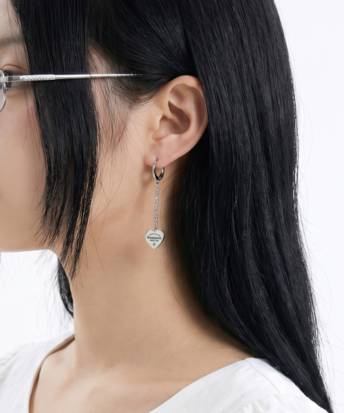 NONENON(ノンノン)の「NEW LOGO LOVE CHAIN EAR(ピアス(両耳用)・レディース・その他・FREE)」の2枚目の写真