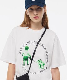 MATCHGLOBE（マッチグローブ）の「Dog Walker Printed Loose-fit Tee (White)（Tシャツ/カットソー）」