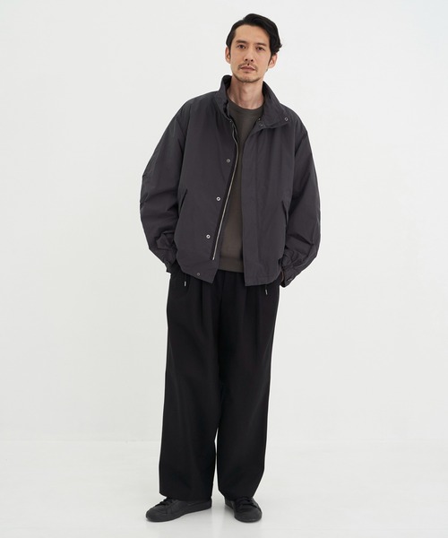 markaware(マーカウェア)の「【MARKAWARE/マーカウェア】HUGE SHORT SWEAT/スラックスに合う,360度美シルエットショートスウェット(スウェット・メンズ・ダークグレー/ダークネイビー・2/1)」の12枚目の写真