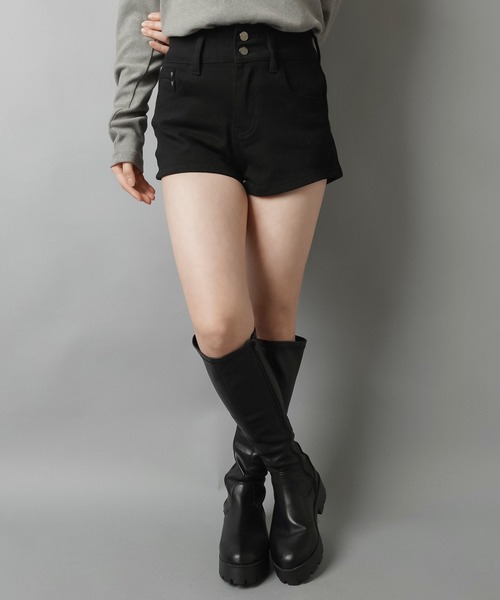 SPINNS(スピンズ)の「スタイル盛れ確定★ベーシックハイウエストショートパンツ(その他パンツ・レディース・ブラック・S/M)」の7枚目の写真