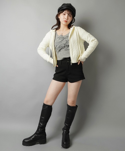 SPINNS(スピンズ)の「スタイル盛れ確定★ベーシックハイウエストショートパンツ(その他パンツ・レディース・ブラック・S/M)」の4枚目の写真