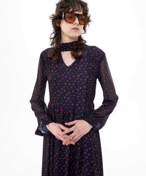 B QUIET(ビークワイエット)の「MAXI TIE NECK DRESS_BLACK RED(ワンピース・レディース・その他・MEDIUM/SMALL)」の2枚目の写真