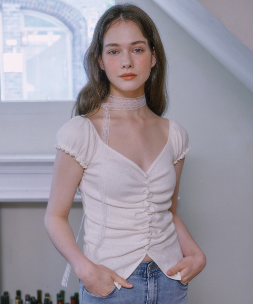 LULUCHOU（ルルシュ）の「Lovely puff sleeve blouse - CREAM（シャツ/ブラウス・レディース・アイボリー・FREE）」の2枚目の写真