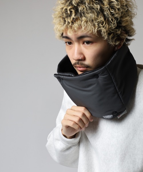 UNIVERSAL OVERALL（ユニバーサルオーバーオール）の「UNIVERSAL OVERALL 2AWY 軽くて暖かい シンサレート ネックウォーマー マフラー　男女兼用（ネックウォーマー/スヌード・メンズ・チャコール/ベージュ/ブラック・FREE）」の9枚目の写真