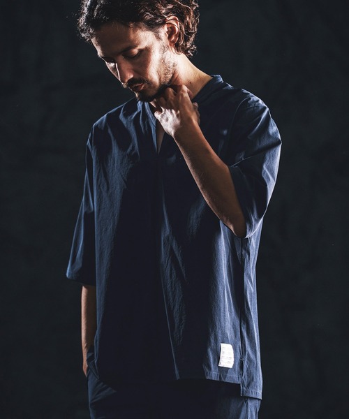 wjk reluxe(ダブルジェーケーリラックス)の「mt10162-cool touch key neck pullover キーネックプルオーバー(WR26S-07)(Tシャツ/カットソー・メンズ・グレイッシュベージュ/ネイビー/ホワイト・L/M/S)」の13枚目の写真