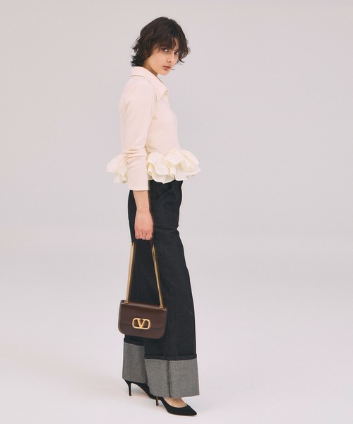 ARVELLIA(アルベリア)の「PEPLIUM CONTRAST KNIT(ニット/セーター・レディース・アイボリー/ブラック・M)」の3枚目の写真