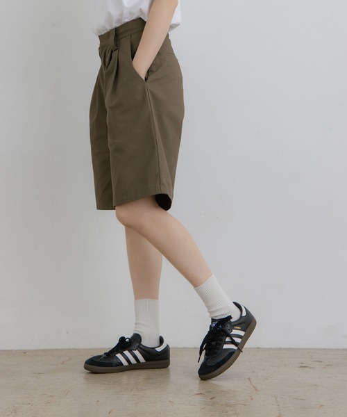 flaner（フラネ）の「Loose tack half pants / ルーズタックハーフパンツ（その他パンツ・レディース・ブラウン/ブラック・LARGE/MEDIUM/SMALL）」の4枚目の写真