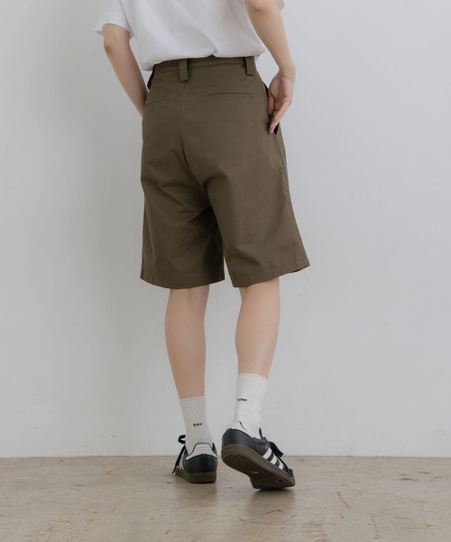 flaner（フラネ）の「Loose tack half pants / ルーズタックハーフパンツ（その他パンツ・レディース・ブラウン/ブラック・LARGE/MEDIUM/SMALL）」の8枚目の写真