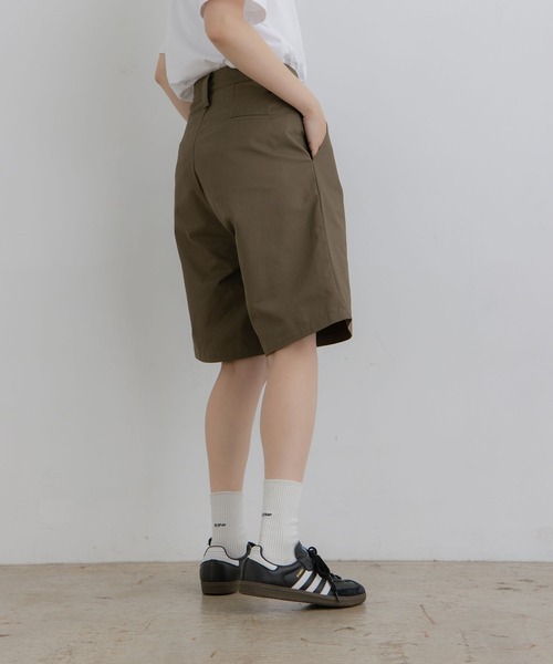 flaner（フラネ）の「Loose tack half pants / ルーズタックハーフパンツ（その他パンツ・レディース・ブラウン/ブラック・LARGE/MEDIUM/SMALL）」の9枚目の写真