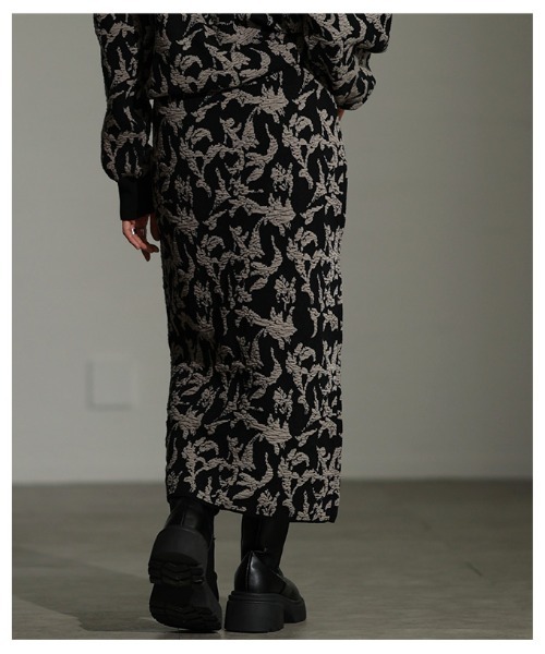 Sawa a la mode(サワアラモード)の「リーフモチーフふくれジャガードニットスカート(スカート・レディース・ブラック/オフホワイト・FREE)」の17枚目の写真
