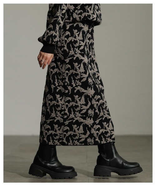 Sawa a la mode(サワアラモード)の「リーフモチーフふくれジャガードニットスカート(スカート・レディース・ブラック/オフホワイト・FREE)」の22枚目の写真