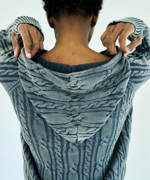 Camphor wood（カンファーウッド）の「STONE WASH DOUBLE ZIP CABLE KNIT HOODIE / ストーンウォッシュ加工ダブルジップケーブル柄ニットフーディ（パーカー・メンズ・ブラック/ブルー系・LARGE/MEDIUM）」の8枚目の写真