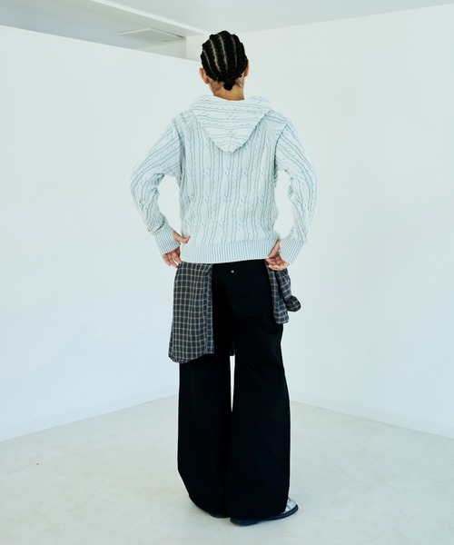 Camphor wood（カンファーウッド）の「STONE WASH DOUBLE ZIP CABLE KNIT HOODIE / ストーンウォッシュ加工ダブルジップケーブル柄ニットフーディ（パーカー・メンズ・ブラック/ブルー系・LARGE/MEDIUM）」の11枚目の写真