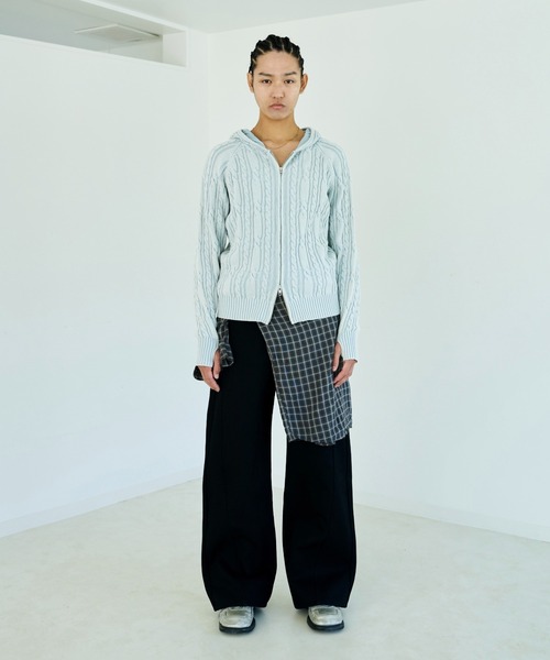 Camphor wood（カンファーウッド）の「STONE WASH DOUBLE ZIP CABLE KNIT HOODIE / ストーンウォッシュ加工ダブルジップケーブル柄ニットフーディ（パーカー・メンズ・ブラック/ブルー系・LARGE/MEDIUM）」の10枚目の写真