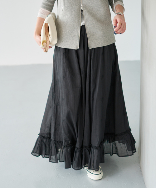 Spick & Span（スピックアンドスパン）の「《一部店舗+WEB限定》ドットエンブロイダリースカート（スカート・レディース・ブラック/ホワイト系その他・38/36）」の5枚目の写真