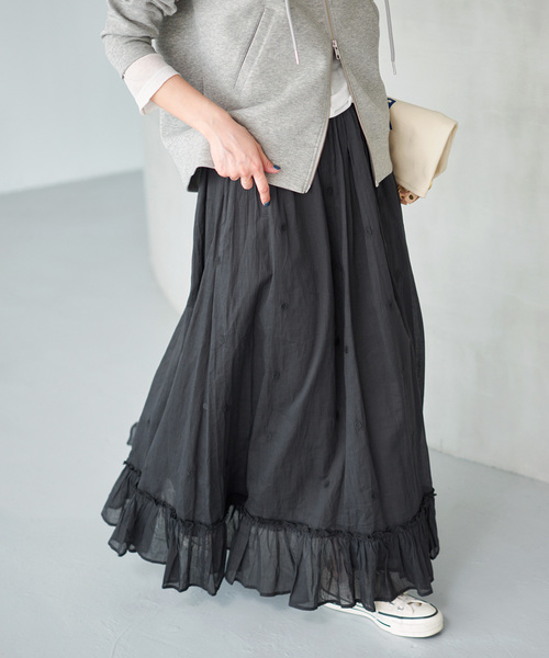 Spick & Span（スピックアンドスパン）の「《一部店舗+WEB限定》ドットエンブロイダリースカート（スカート・レディース・ブラック/ホワイト系その他・38/36）」の7枚目の写真