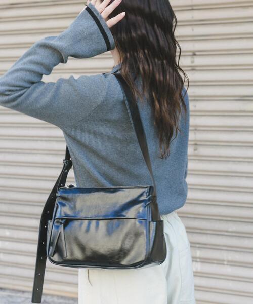 ITEMS URBANRESEARCH(アイテムズ アーバンリサーチ)の「配色ポロニット(ニット/セーター・レディース・ネイビー/グレー/グリーン・FREE)」の5枚目の写真