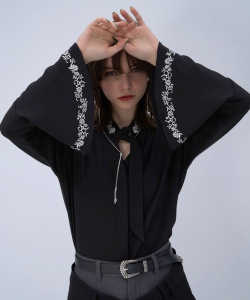HARE(ハレ)の「タイツキシシュウブラウス(HARE)(シャツ/ブラウス・レディース・ホワイト/ブラック/グレー・FREE)」の16枚目の写真
