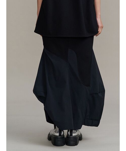 UN3D.（アンスリード）の「ART DOCKING SK / アートドッキングスカート（スカート・レディース・ホワイト/ブラック/カーキ・36/38）」の21枚目の写真