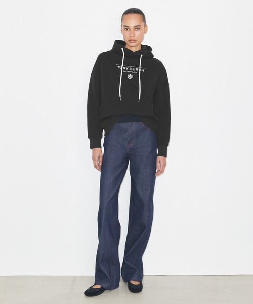 TORY BURCH(トリーバーチ)の「コットン フーディ(スウェット・レディース・グレー/ブラック・M/S/XS)」の3枚目の写真