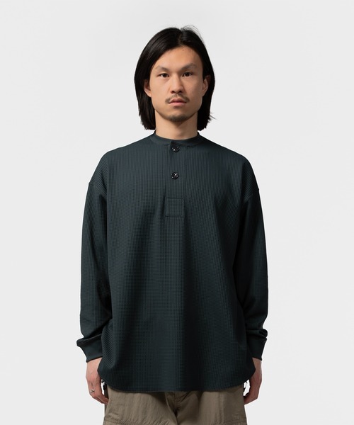 DAIWA PIER39（ダイワピア39）の「DAIWA PIER39 TECH THERMAL HENLEY L/S ダイワ ピア39（Tシャツ/カットソー・メンズ・ブラウン/ブルー/ベージュ/ブラック・L/M/XL/S）」の8枚目の写真