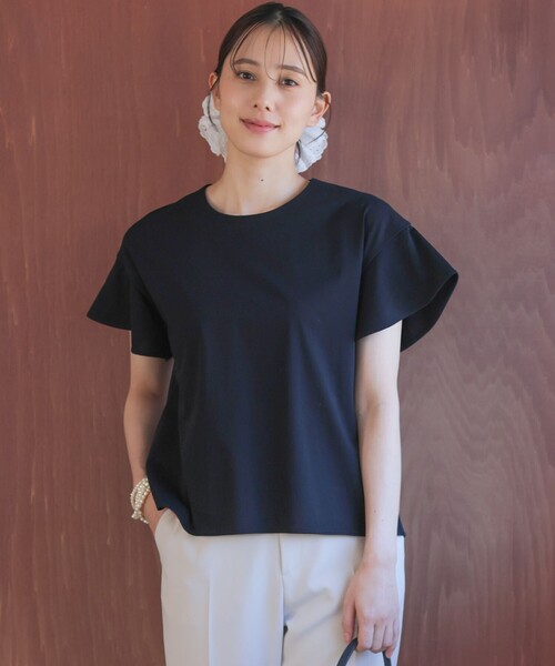 組曲(クミキョク)の「【WEB限定】プレーティング天竺フリルスリーブ Tシャツ(Tシャツ/カットソー・レディース・ブラック系/スカイブルー系/アイボリー系・3/2)」の5枚目の写真