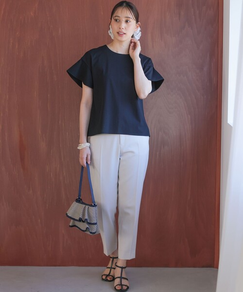 組曲(クミキョク)の「【WEB限定】プレーティング天竺フリルスリーブ Tシャツ(Tシャツ/カットソー・レディース・ブラック系/スカイブルー系/アイボリー系・3/2)」の7枚目の写真