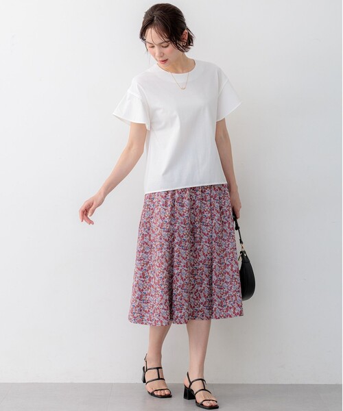 組曲(クミキョク)の「【WEB限定】プレーティング天竺フリルスリーブ Tシャツ(Tシャツ/カットソー・レディース・ブラック系/スカイブルー系/アイボリー系・3/2)」の12枚目の写真