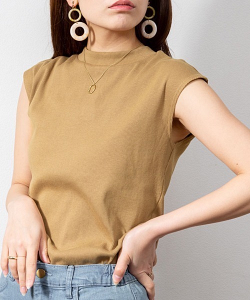 aity(アイティ)の「M-5L バックボタン フレンチスリーブリブカットソー 夏服(Tシャツ/カットソー・レディース・ブラック/ベージュ/オフホワイト・4L~5L/LL~3L/M~L)」の1枚目の写真