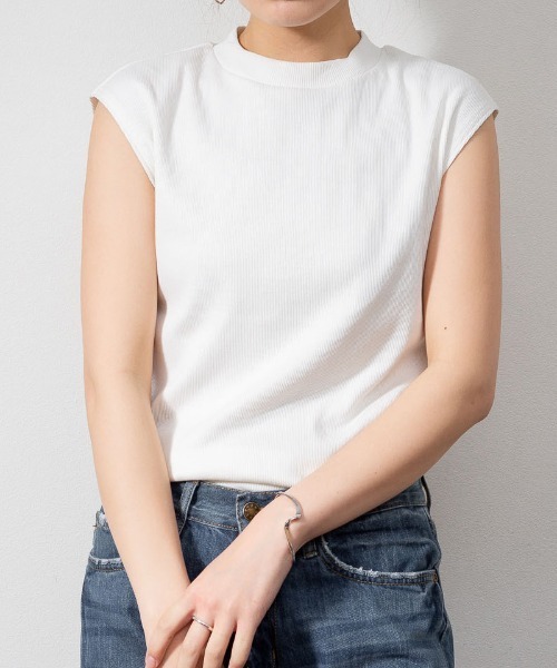 aity(アイティ)の「M-5L バックボタン フレンチスリーブリブカットソー 夏服(Tシャツ/カットソー・レディース・ブラック/ベージュ/オフホワイト・4L~5L/LL~3L/M~L)」の7枚目の写真