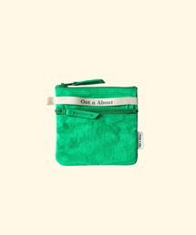 Out n About（アウトナバウト）の「2zipポーチ（ポーチ）」