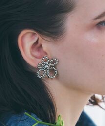 YECCA VECCA（イェッカヴェッカ）の「メタルビーズフラワーピアス（ピアス（両耳用））」
