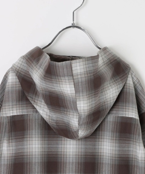 GLOBAL WORK(グローバルワーク)の「イージーケアフードシャツ長袖/637846(シャツ/ブラウス・キッズ・ブラウン/ブルー・160cm/150cm/140cm/130cm)」の10枚目の写真