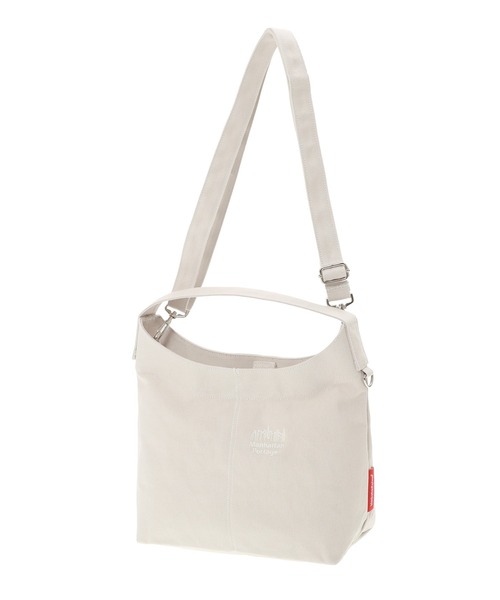 Manhattan Portage(マンハッタンポーテージ)の「SAG HARBOR SHOULDER BAG CANVAS LIGHT 26(ショルダーバッグ・レディース・グレー/グリーン・X-SMALL)」の2枚目の写真