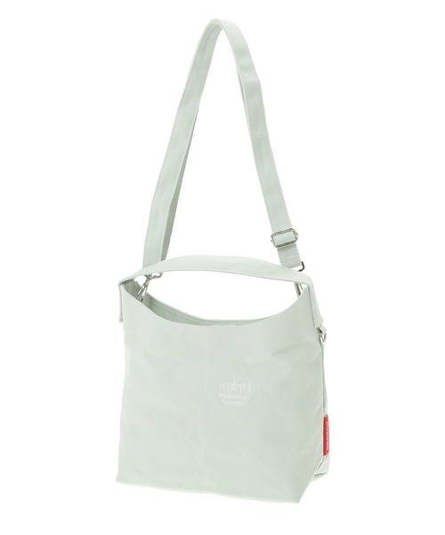 Manhattan Portage(マンハッタンポーテージ)の「SAG HARBOR SHOULDER BAG CANVAS LIGHT 26(ショルダーバッグ・レディース・グレー/グリーン・X-SMALL)」の1枚目の写真