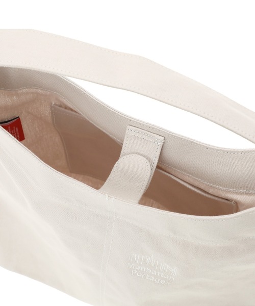 Manhattan Portage(マンハッタンポーテージ)の「SAG HARBOR SHOULDER BAG CANVAS LIGHT 26(ショルダーバッグ・レディース・グレー/グリーン・X-SMALL)」の10枚目の写真