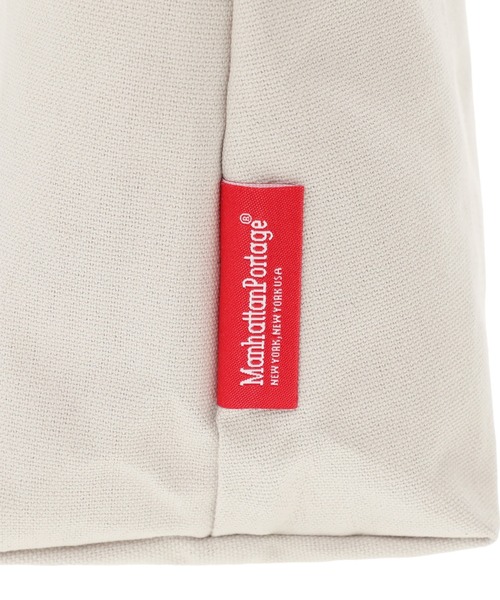 Manhattan Portage(マンハッタンポーテージ)の「SAG HARBOR SHOULDER BAG CANVAS LIGHT 26(ショルダーバッグ・レディース・グレー/グリーン・X-SMALL)」の13枚目の写真