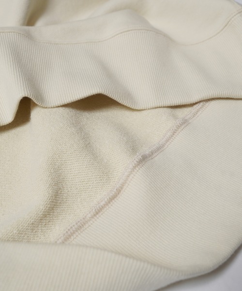 Aphlotus(アプロタス)の「ピグメント裏毛トレーナー(スウェット・メンズ・ホワイト/ブラック・SMALL/LARGE/MEDIUM)」の5枚目の写真