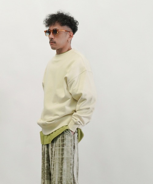 Aphlotus(アプロタス)の「ピグメント裏毛トレーナー(スウェット・メンズ・ホワイト/ブラック・SMALL/LARGE/MEDIUM)」の11枚目の写真