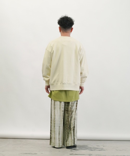 Aphlotus(アプロタス)の「ピグメント裏毛トレーナー(スウェット・メンズ・ホワイト/ブラック・SMALL/LARGE/MEDIUM)」の14枚目の写真