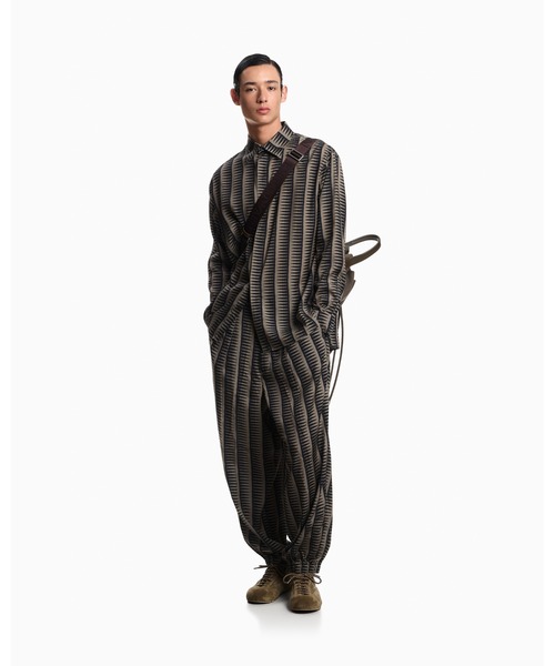 EMPORIO ARMANI(エンポリオアルマーニ)の「【エンポリオ アルマーニ】コンフォートフィットシャツ リヨセル混紡 オールオーバープリント(シャツ/ブラウス・メンズ・ネイビー系/ブラック×ホワイト・X-LARGE/SMALL/MEDIUM/LARGE/X-SMALL)」の5枚目の写真