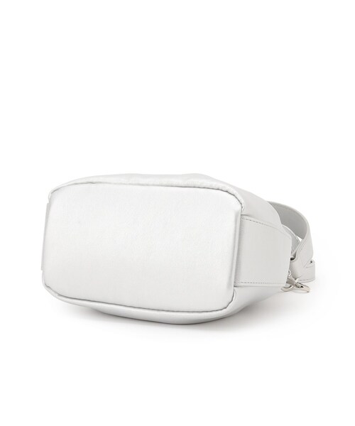 SHOO・LA・RUE（シューラルー）の「口元ギャザーミニショルダーバッグ（ショルダーバッグ・レディース・ブラック/シルバー・00）」の11枚目の写真