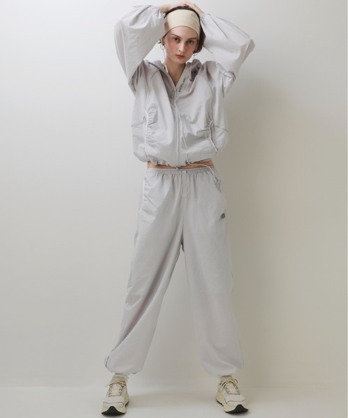 emmi（エミ）の「【New Balance for emmi】マルチファンクションイージーパンツ（その他パンツ・レディース・グレー・S/M）」の3枚目の写真